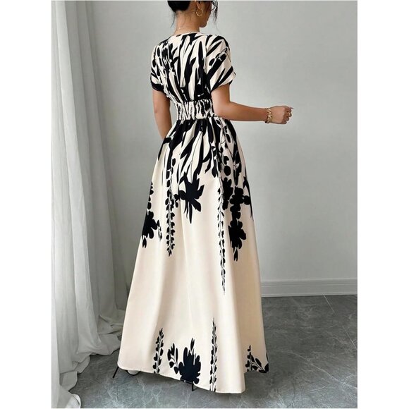 Women's Floral V Neck Maxi Dress Short Sleeve Smocked Flowing Summer Dress - Picture 3 of 5